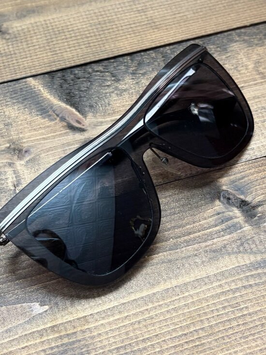 McQueen MCQ SUNGLASSES MQ0007S 003 Black/silver main image 4